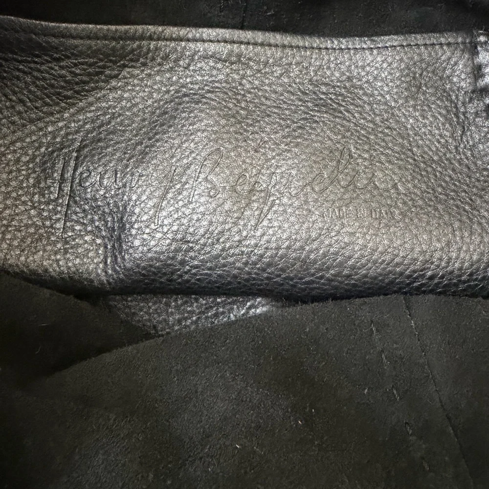 HENRY BEGUELIN  Leather Hobo Bag. Made in Italy